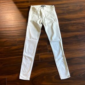 Like new Flying Monkey White Skinny Jeans 25